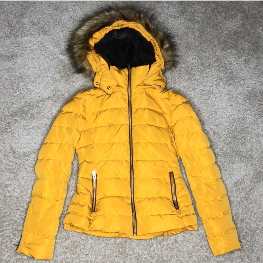 Zara Yellow Fur Collar Coat